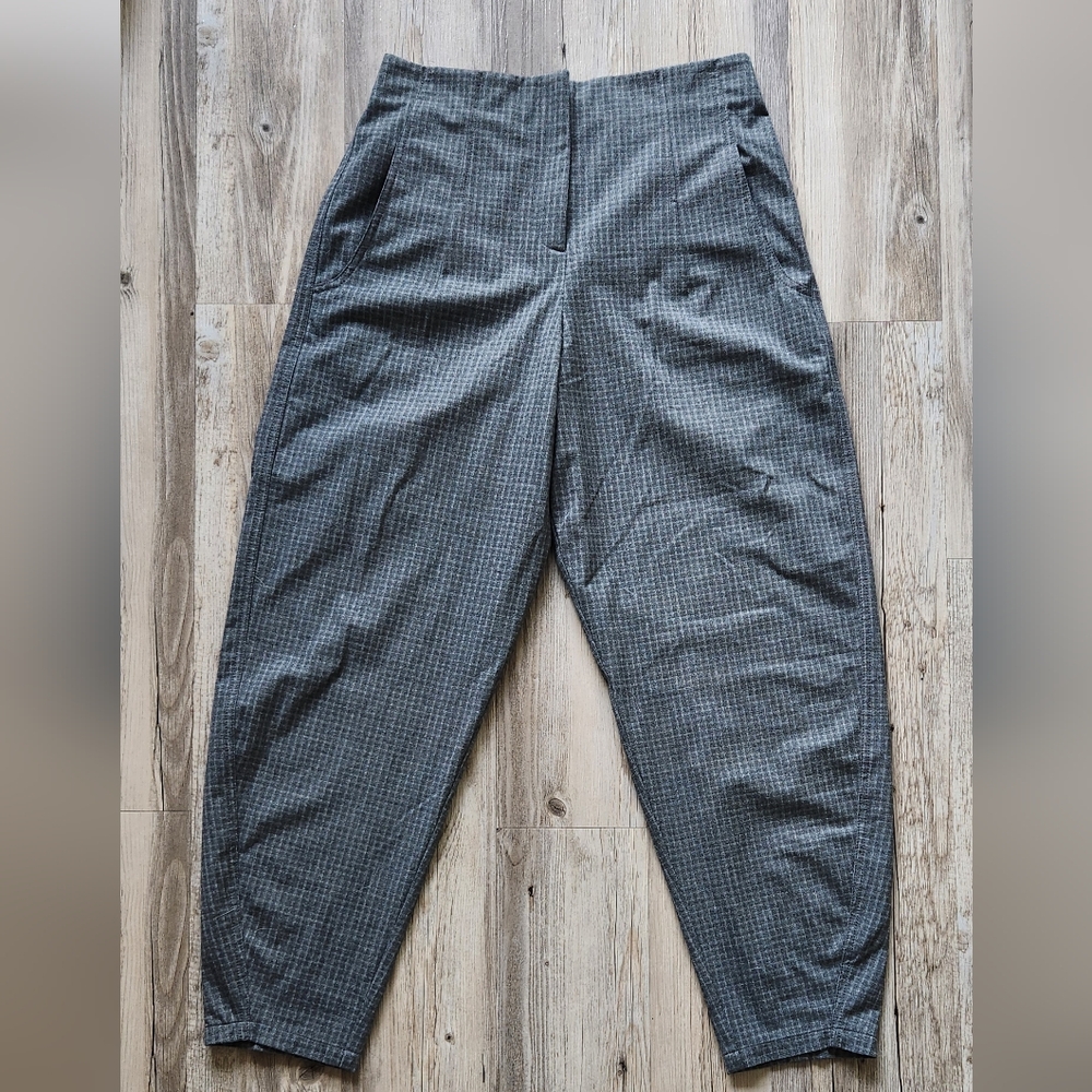 Oska Womens Gray Checkered Pants